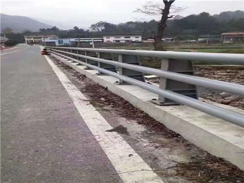 荆门市桥梁防撞护栏厂家批发价格 中国绿色环保建材产品